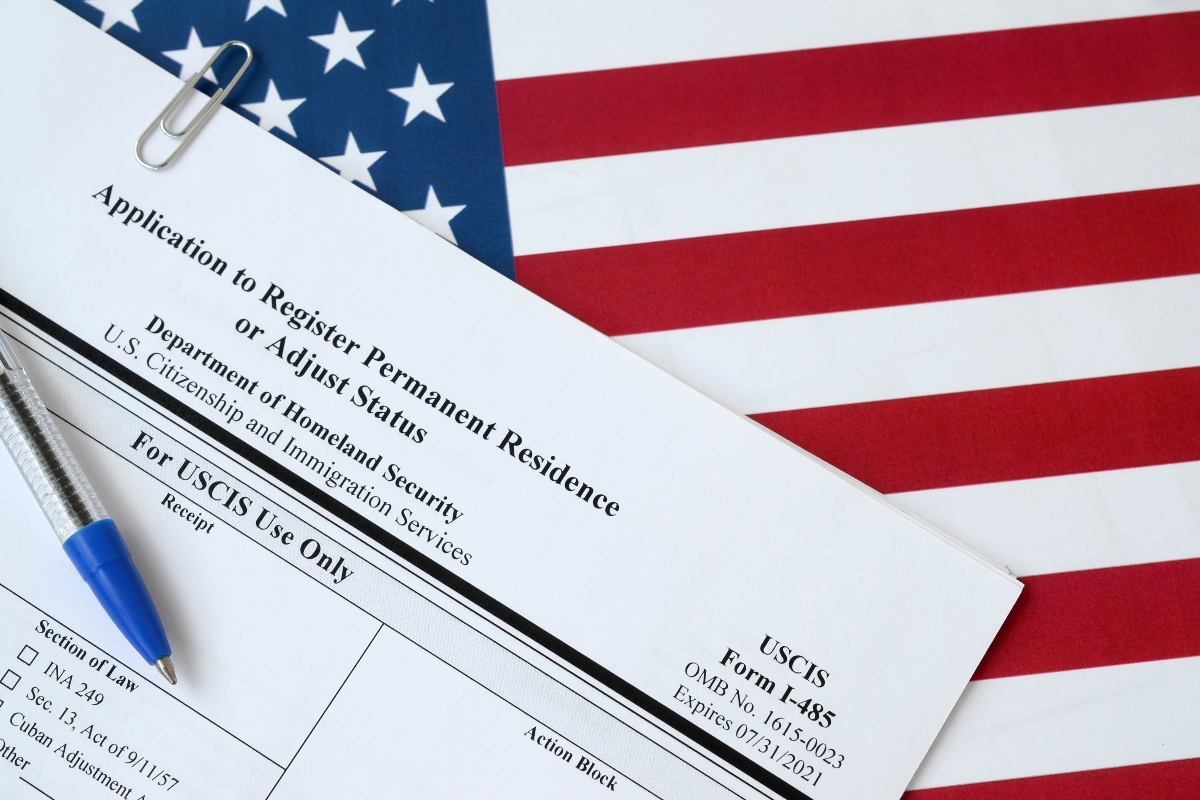 USCIS, green card, Medicaid MundoNOW
