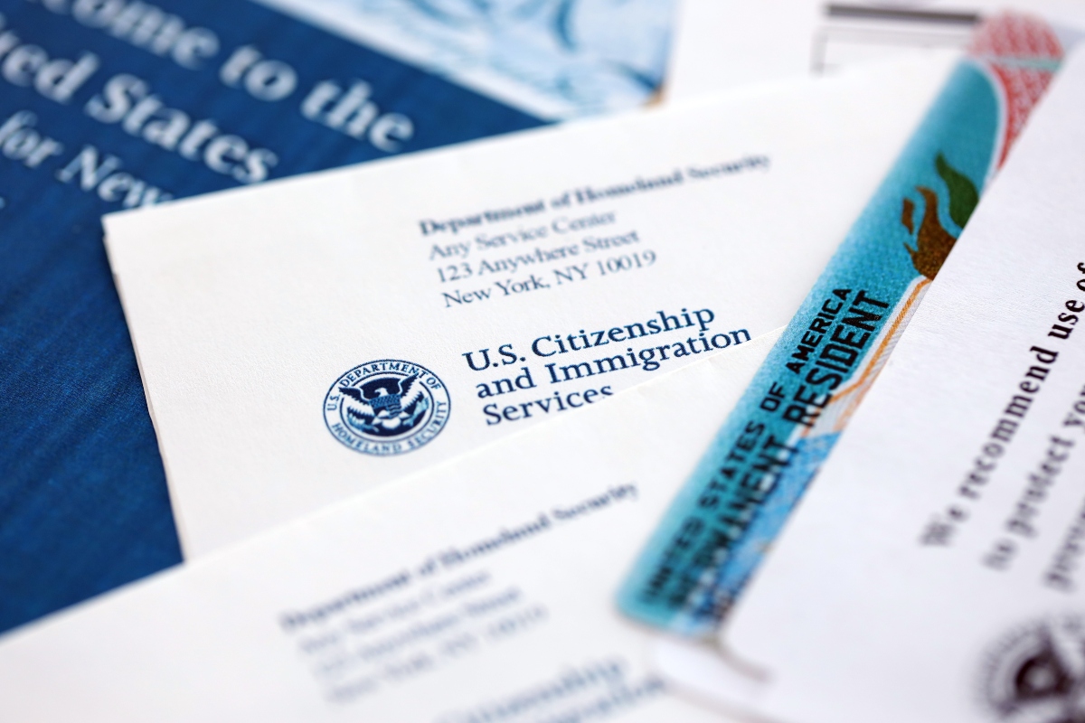 green card, USCIS, Visas MundoNOW, Green Card October 2026 Update: USCIS Opens Filing Window, but Priority Date Determines Who Can Advance